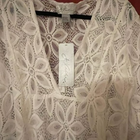 J Valdi Women’s White Flower Lace Swim Cover Up XL - Picture 2 of 5